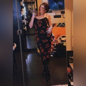 Floral Black and Red amazing look midi tight dress. Size M